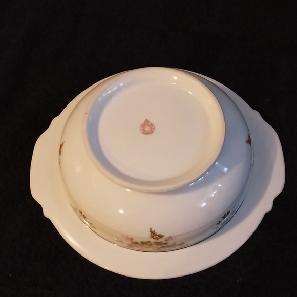 Vintage Hand Painted Porcelain Serving Bowl Gold Trim Made Japan - Picture 7 of 8